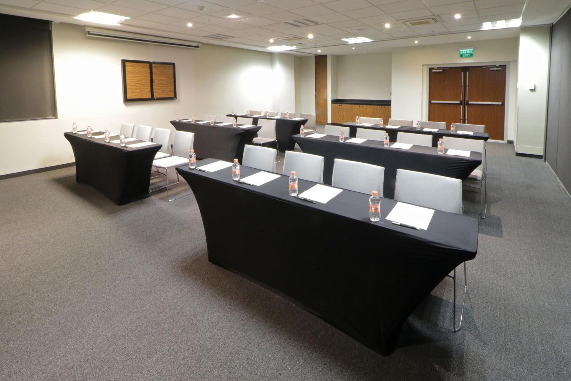 City Express Plus By Marriott Monterrey Nuevo Sur Bagian luar foto