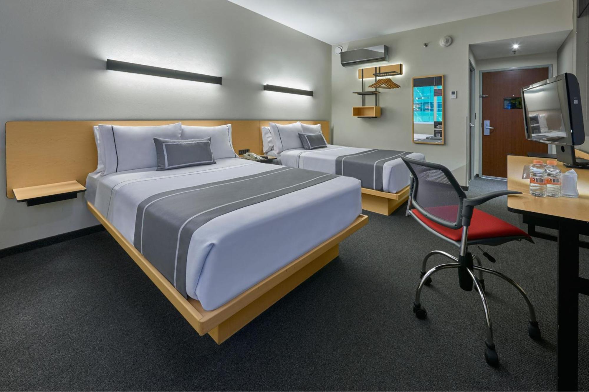 City Express Plus By Marriott Monterrey Nuevo Sur Bagian luar foto